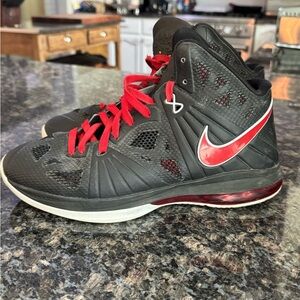 Nike LeBron 8 P.S. Black Red White 2011 Size 11 Used 441946-001 Shoes. Sneakers